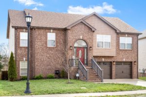 New and existing homes for sale in Franklin Meadows