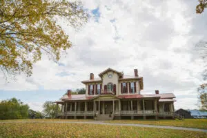 Large mansion in Cumberland Furnace