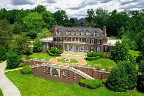 Beautiful mansion in Brentwood TN